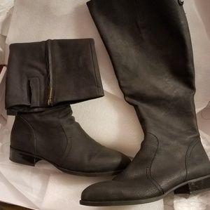 Nine west wide calf boots size 10 flat heel